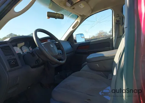 2006 Dodge Ram 1500 Slt/Trx4 Off Road/Sport z USA, uszkodzony, nr VIN 1D7HU18N86S677538